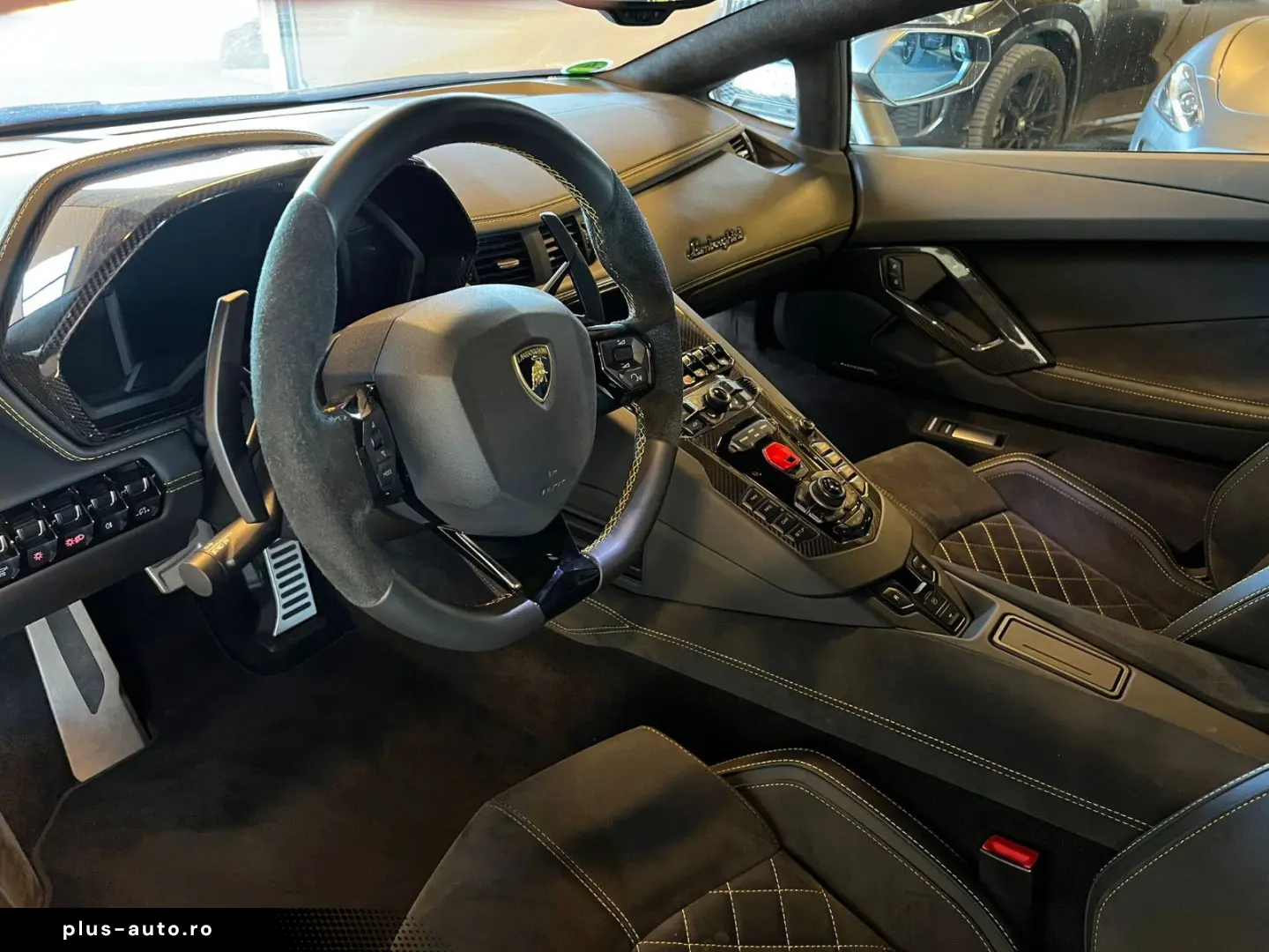LAMBORGHINI Aventador S Roadster-TOP-LEASING-FINANZIERUNG-