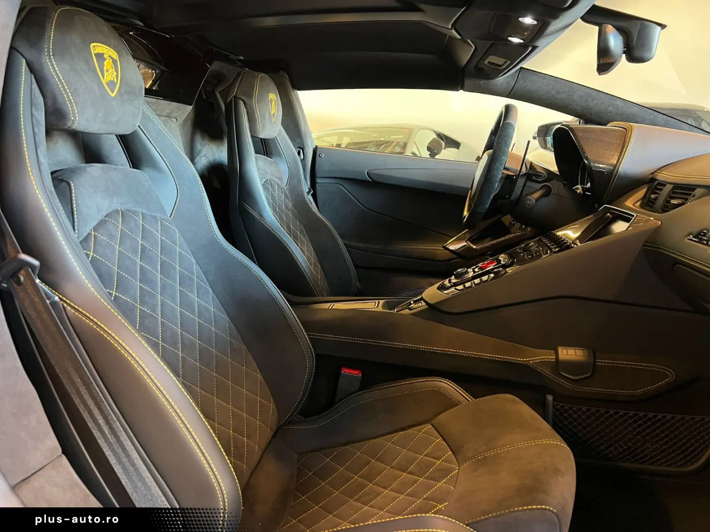 LAMBORGHINI Aventador S Roadster-TOP-LEASING-FINANZIERUNG-