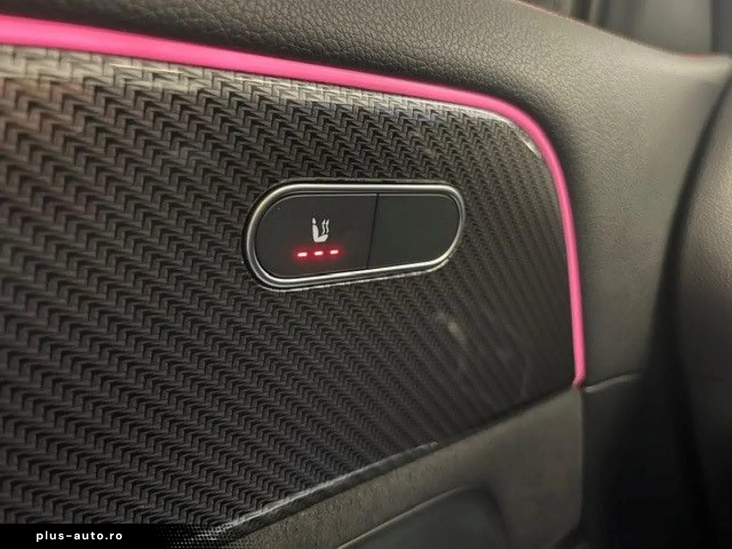 MERCEDES-BENZ GLA 250e AMG-Line Panorama KeylessGo