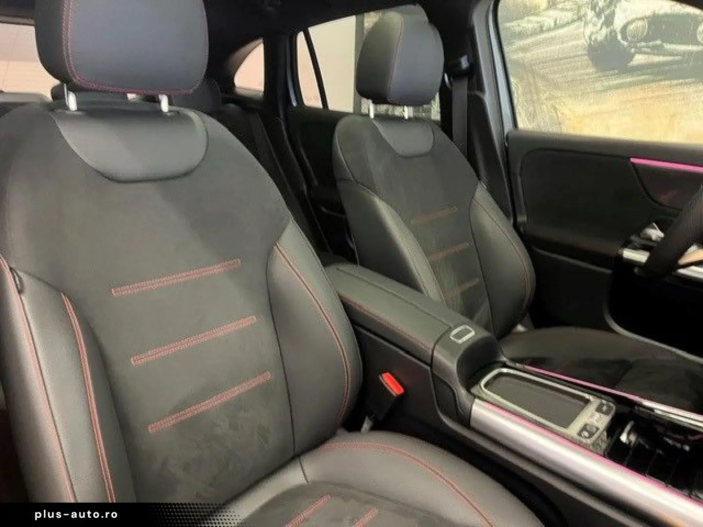 MERCEDES-BENZ GLA 250e AMG-Line Panorama KeylessGo