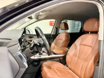 AUDI Q7 50 TDI quattro basis
