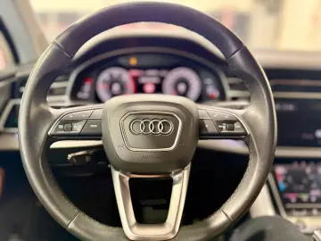 AUDI Q7 50 TDI quattro basis