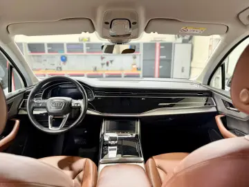AUDI Q7 50 TDI quattro basis