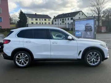BMW X5 xDrive30d xLine ACC LASER STANDH PANO HiFi