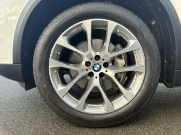 BMW X5 xDrive30d xLine ACC LASER STANDH PANO HiFi