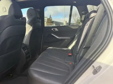 BMW X5 xDrive30d xLine ACC LASER STANDH PANO HiFi