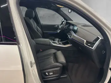 BMW X5 30 d M Sportpaket HUD AD AHK-klappbar El. Pan