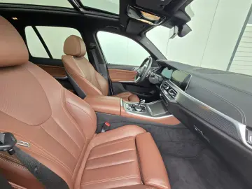 BMW X5 xDrive45e M Sport 21´´Laser AHK Pano 360 HUD
