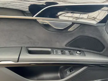 AUDI A8 60 TFSI quattro tiptronic S line Standhzg Pan