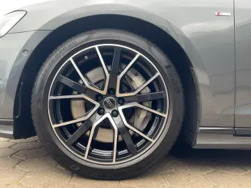 AUDI A8 60 TFSI quattro tiptronic S line Standhzg Pan