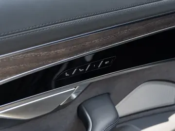 Audi A8 L 60 TFSI V8 QUATTRO