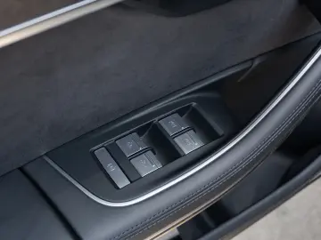 Audi A8 L 60 TFSI V8 QUATTRO