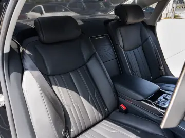 Audi A8 L 60 TFSI V8 QUATTRO