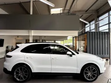 PORSCHE Cayenne 3.0 V6  Pano Approved 04.29 Vierradlenk.