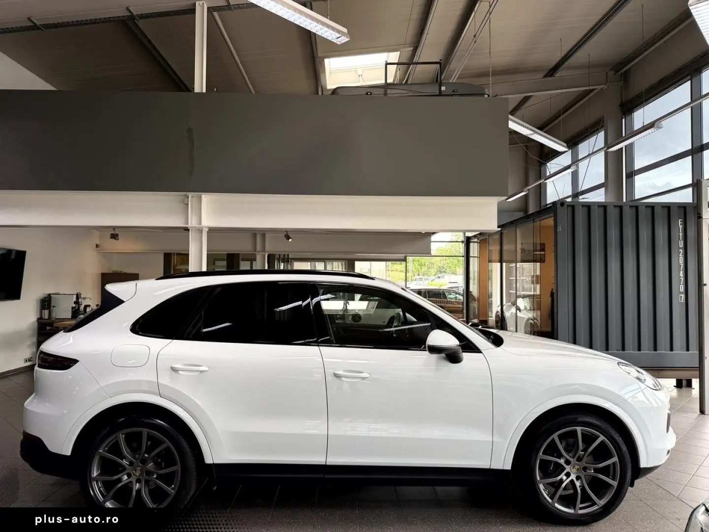 PORSCHE Cayenne 3.0 V6  Pano Approved 04.29 Vierradlenk.