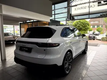 PORSCHE Cayenne 3.0 V6  Pano Approved 04.29 Vierradlenk.