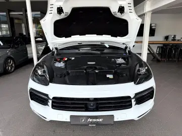 PORSCHE Cayenne 3.0 V6  Pano Approved 04.29 Vierradlenk.