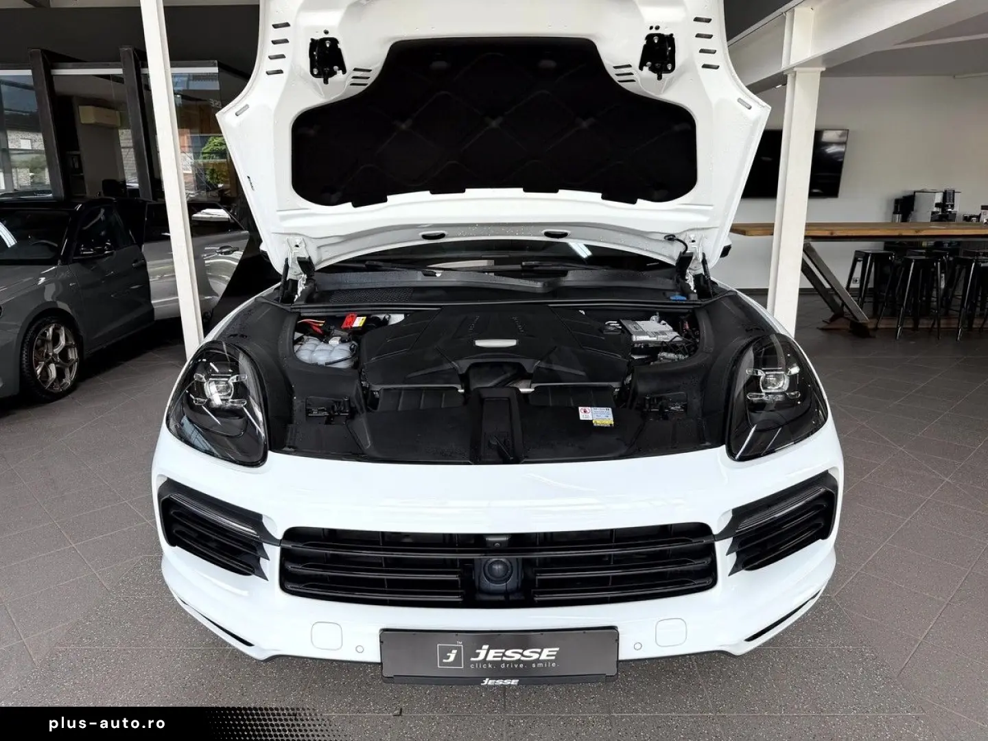 PORSCHE Cayenne 3.0 V6  Pano Approved 04.29 Vierradlenk.