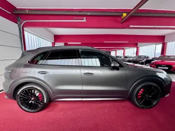 PORSCHE Cayenne GTS SportAbgas Pano ACC 360 Luft HeadUp