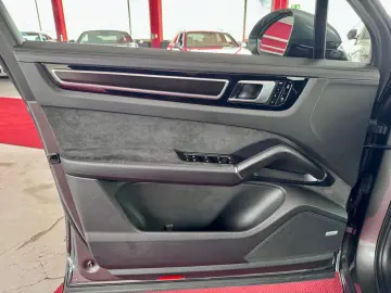 PORSCHE Cayenne GTS SportAbgas Pano ACC 360 Luft HeadUp