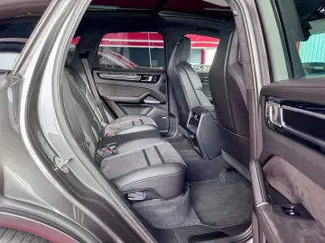 PORSCHE Cayenne GTS SportAbgas Pano ACC 360 Luft HeadUp