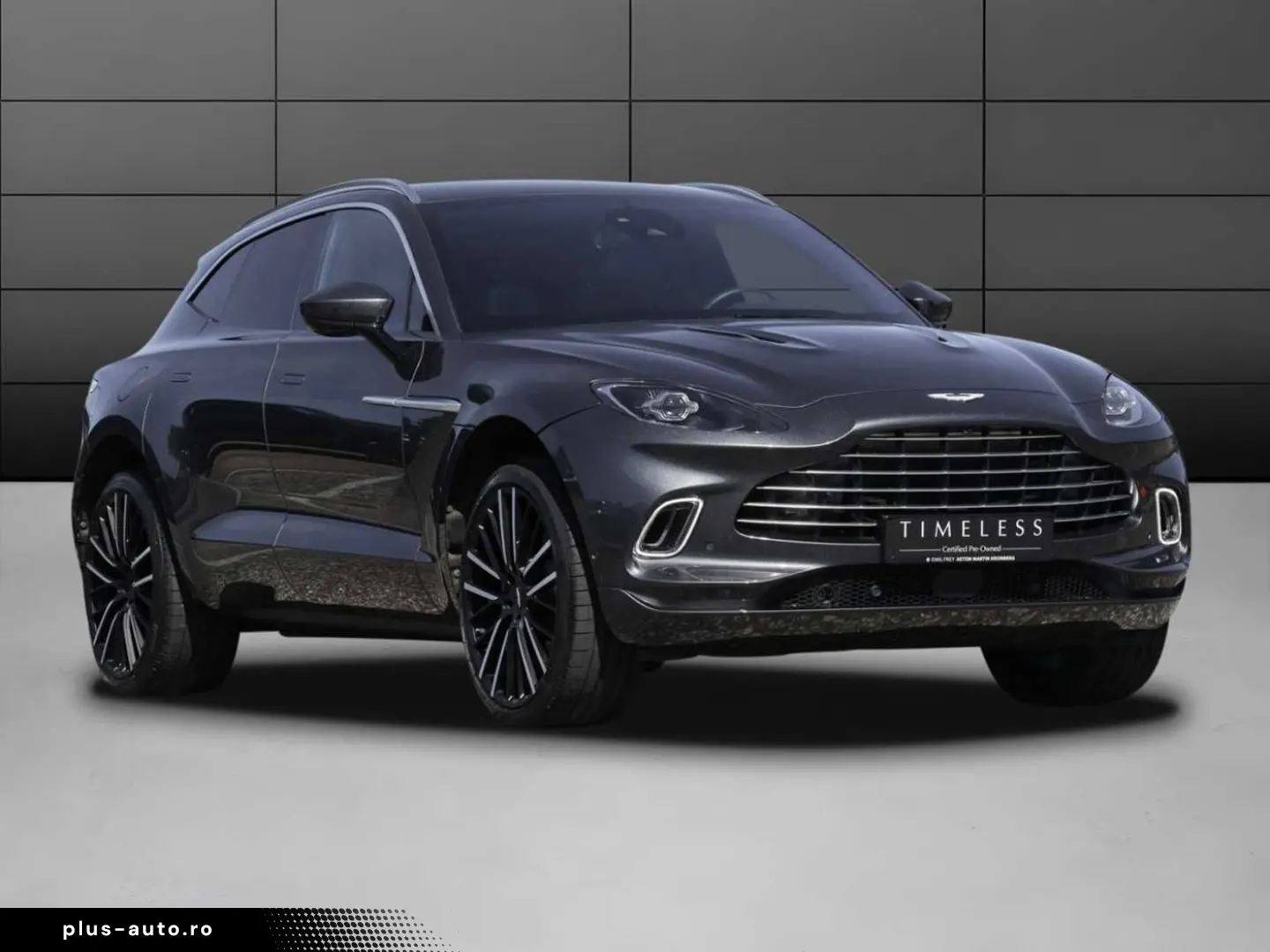 ASTON MARTIN DBX 550