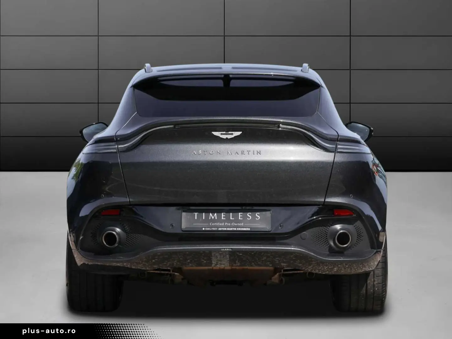 ASTON MARTIN DBX 550