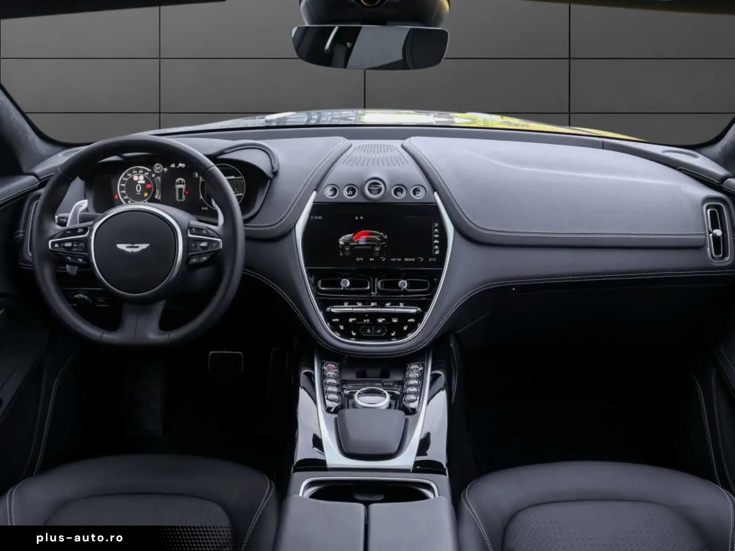 ASTON MARTIN DBX 550