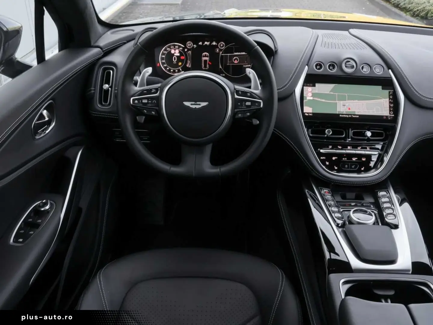 ASTON MARTIN DBX 550