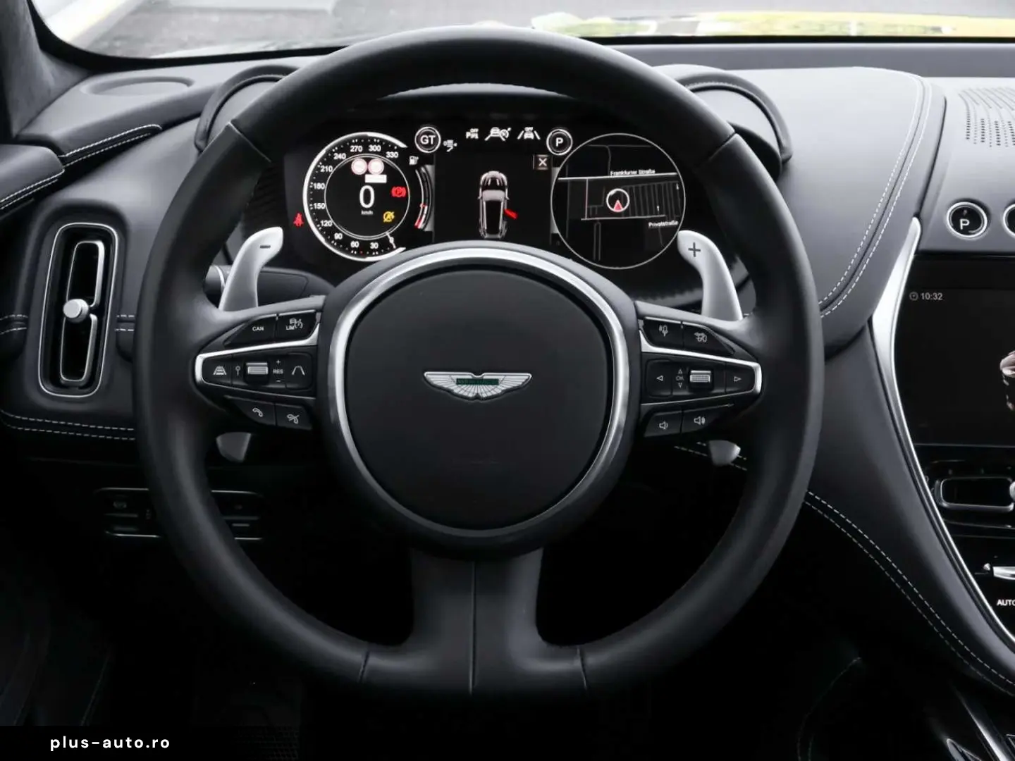 ASTON MARTIN DBX 550