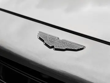 ASTON MARTIN DBX 707 Magneti Silver   Phantom Grey C…