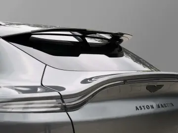 ASTON MARTIN DBX 707 Magneti Silver   Phantom Grey C…
