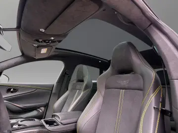 ASTON MARTIN DBX 707 Magneti Silver   Phantom Grey C…