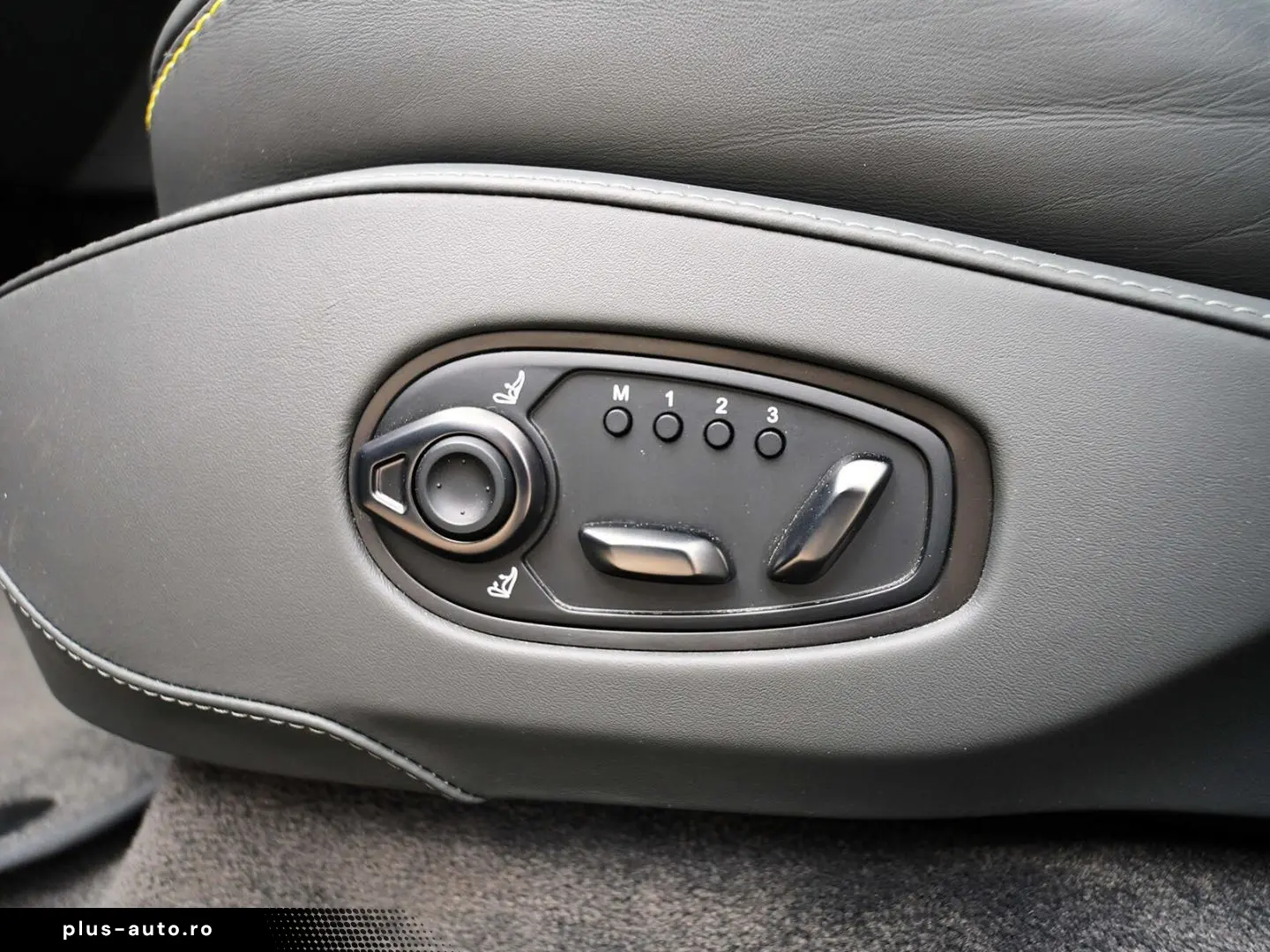 ASTON MARTIN DBX 707 Magneti Silver   Phantom Grey C&hellip;