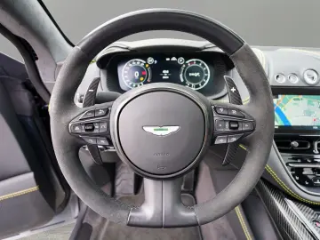 ASTON MARTIN DBX 707 Magneti Silver   Phantom Grey C…