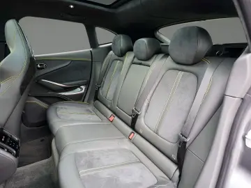 ASTON MARTIN DBX 707 Magneti Silver   Phantom Grey C…