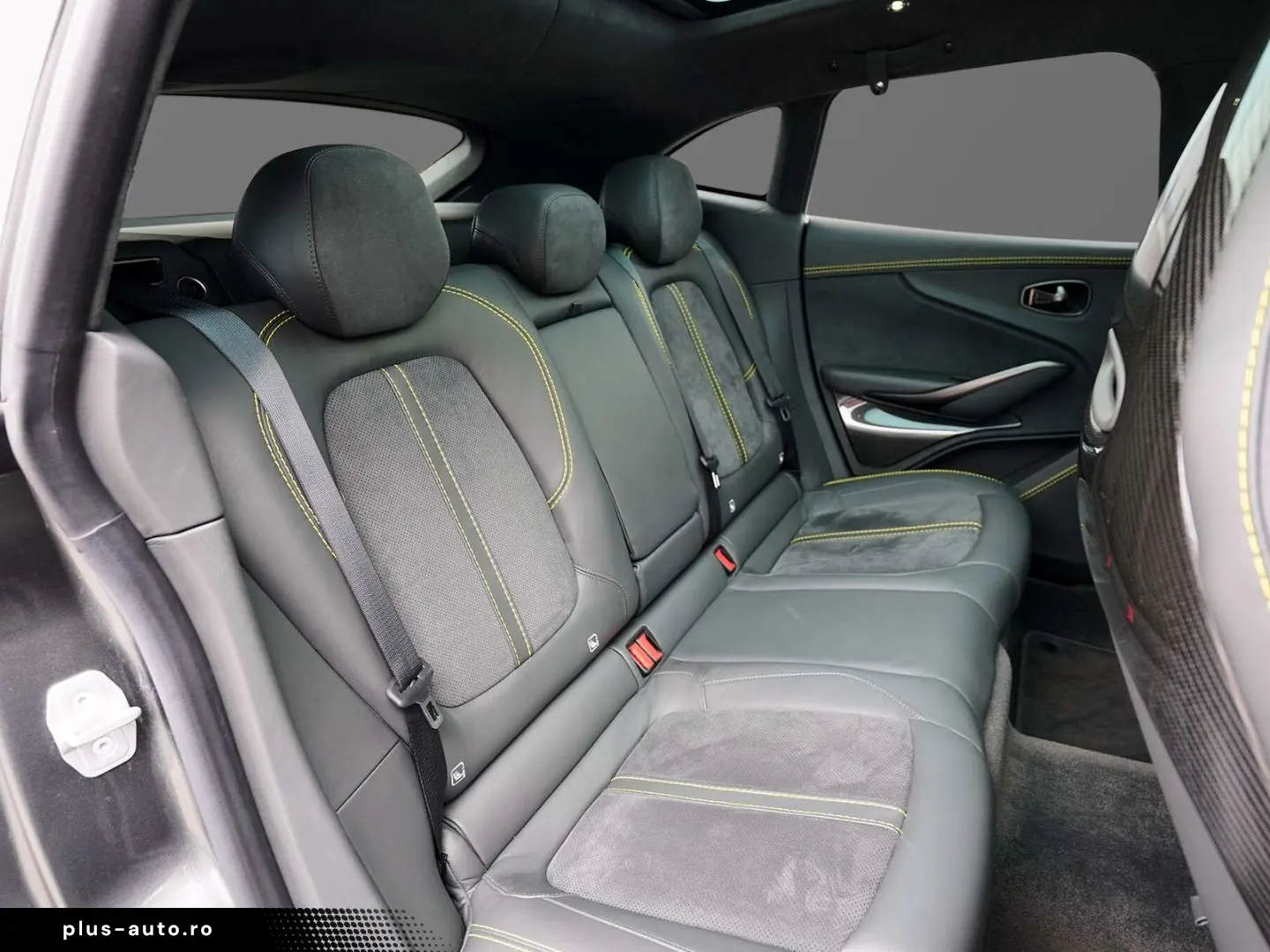 ASTON MARTIN DBX 707 Magneti Silver   Phantom Grey C&hellip;