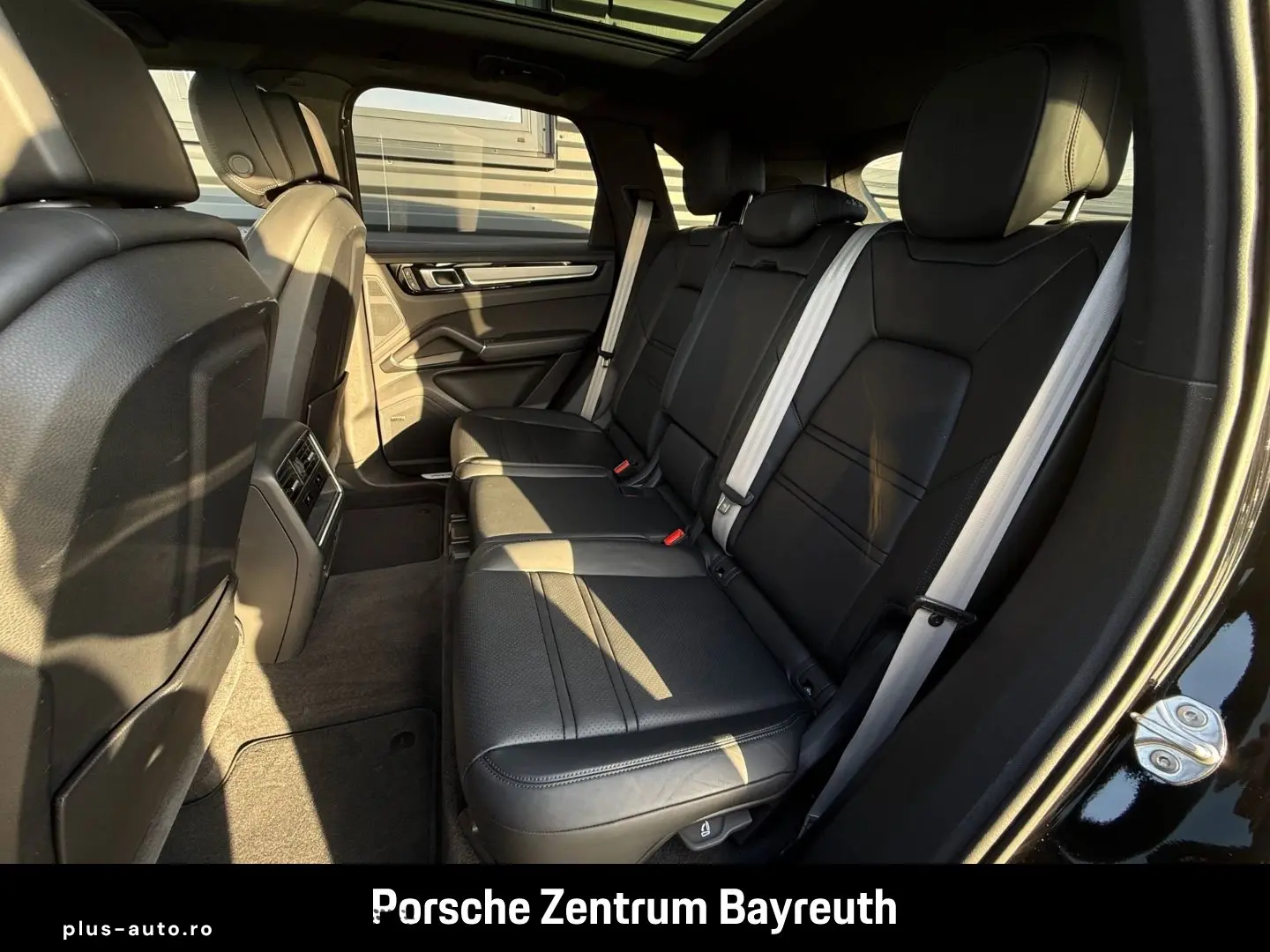 PORSCHE Cayenne S Platinum Edition HINTERACHSL. MASSAGE