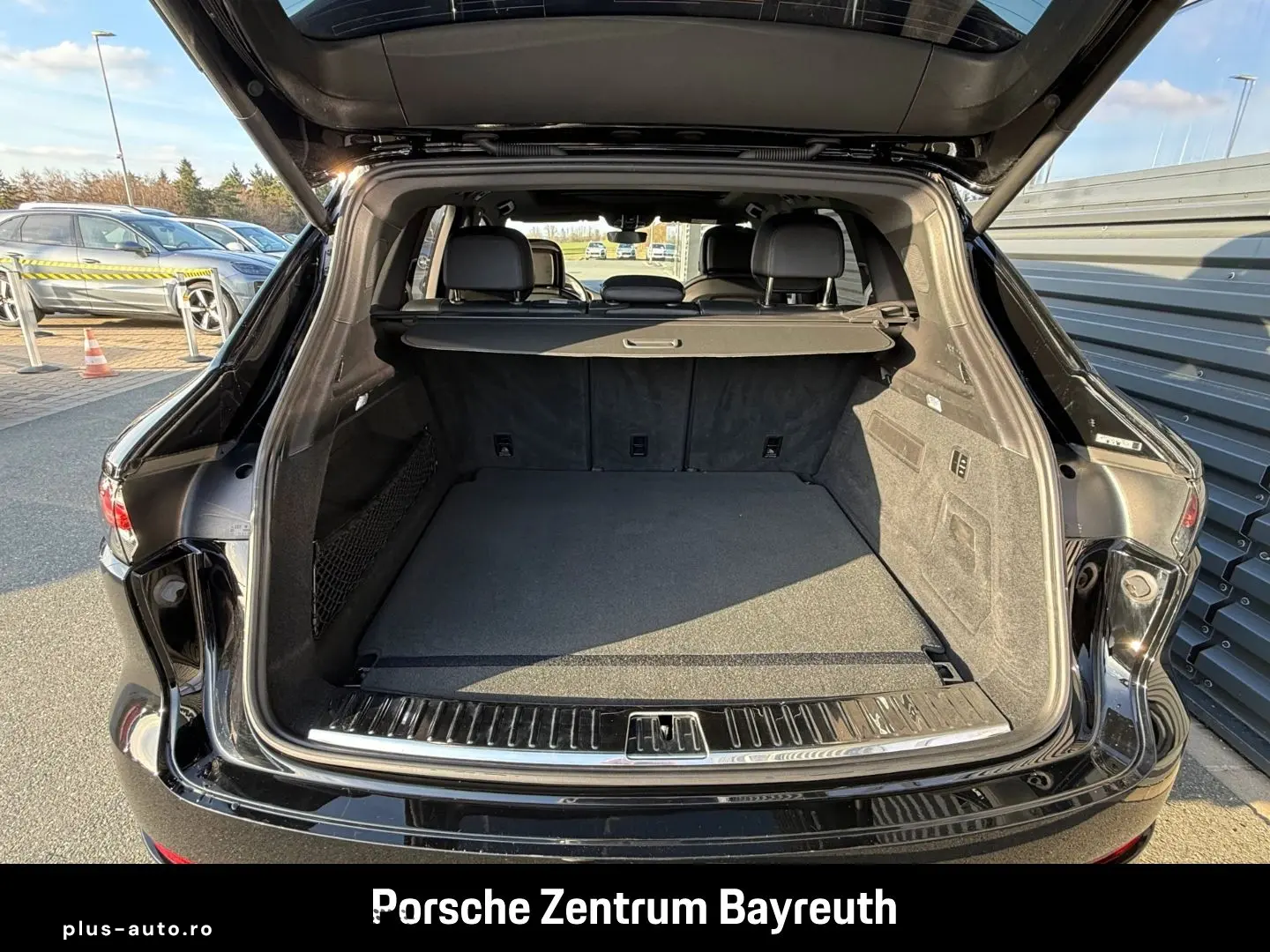 PORSCHE Cayenne S Platinum Edition HINTERACHSL. MASSAGE