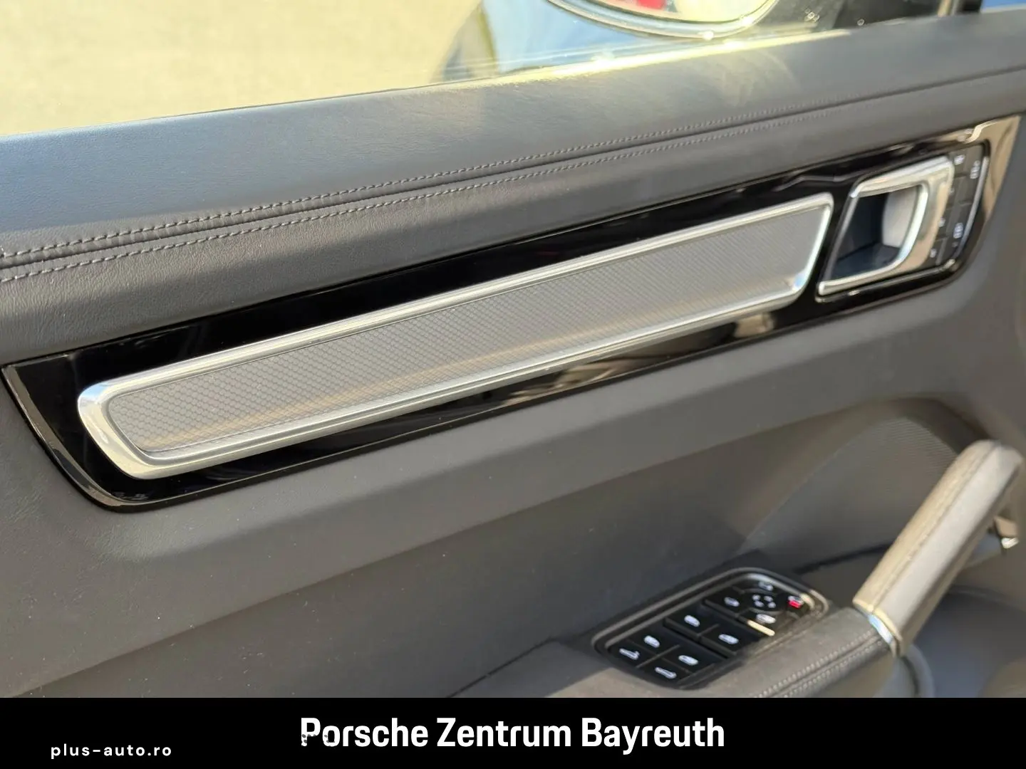 PORSCHE Cayenne S Platinum Edition HINTERACHSL. MASSAGE