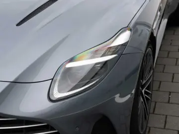 ASTON MARTIN DB12 V8 Coupe