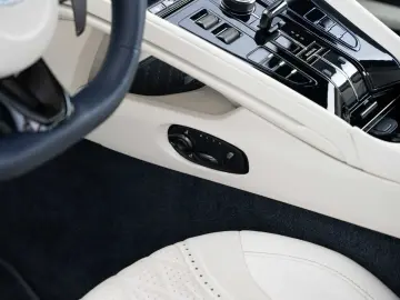 ASTON MARTIN DB12 V8 Coupe