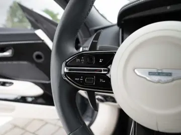 ASTON MARTIN DB12 V8 Coupe