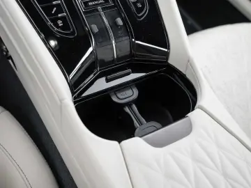 ASTON MARTIN DB12 V8 Coupe