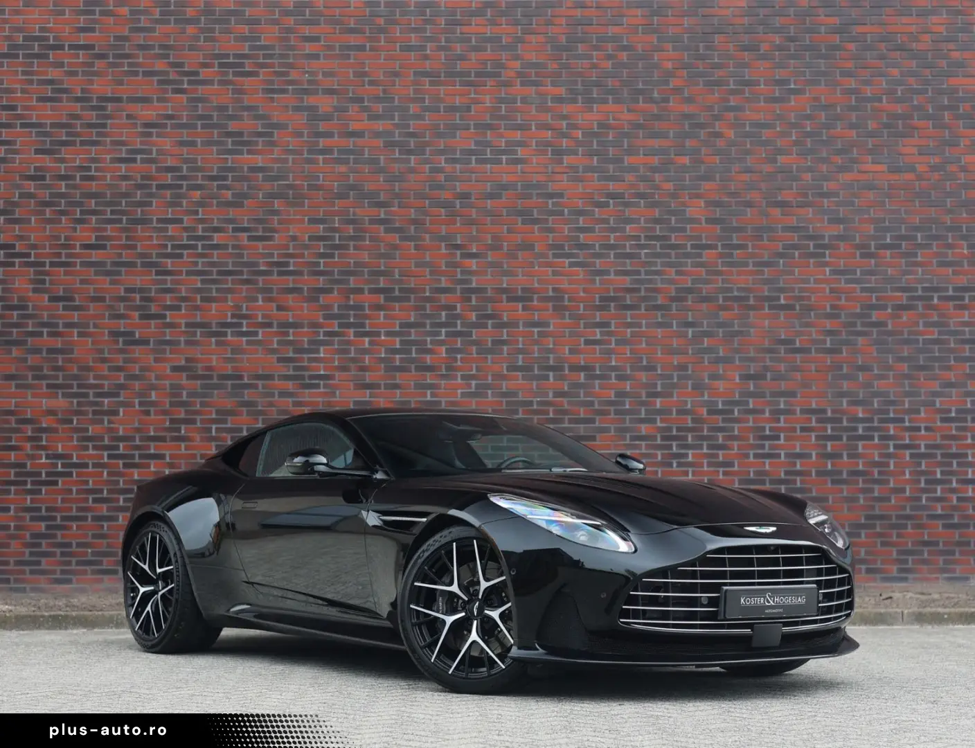 ASTON MARTIN DB12 4.0 V8   360 camera - Scheckheft