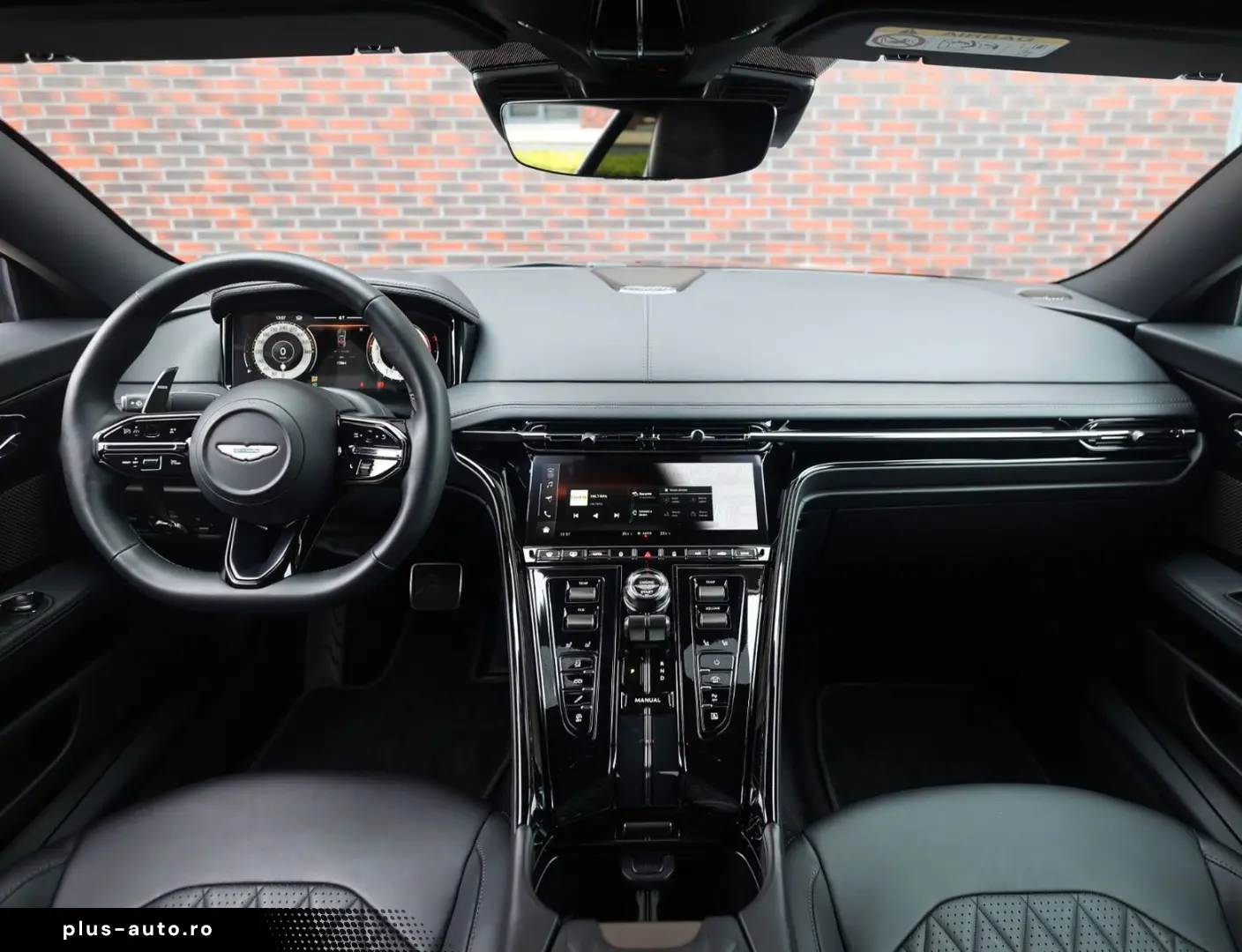 ASTON MARTIN DB12 4.0 V8   360 camera - Scheckheft