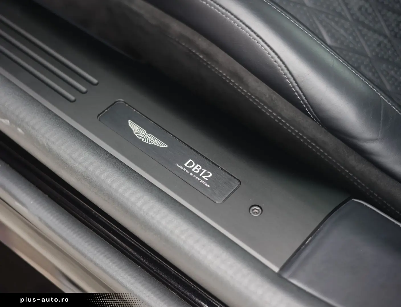 ASTON MARTIN DB12 4.0 V8   360 camera - Scheckheft