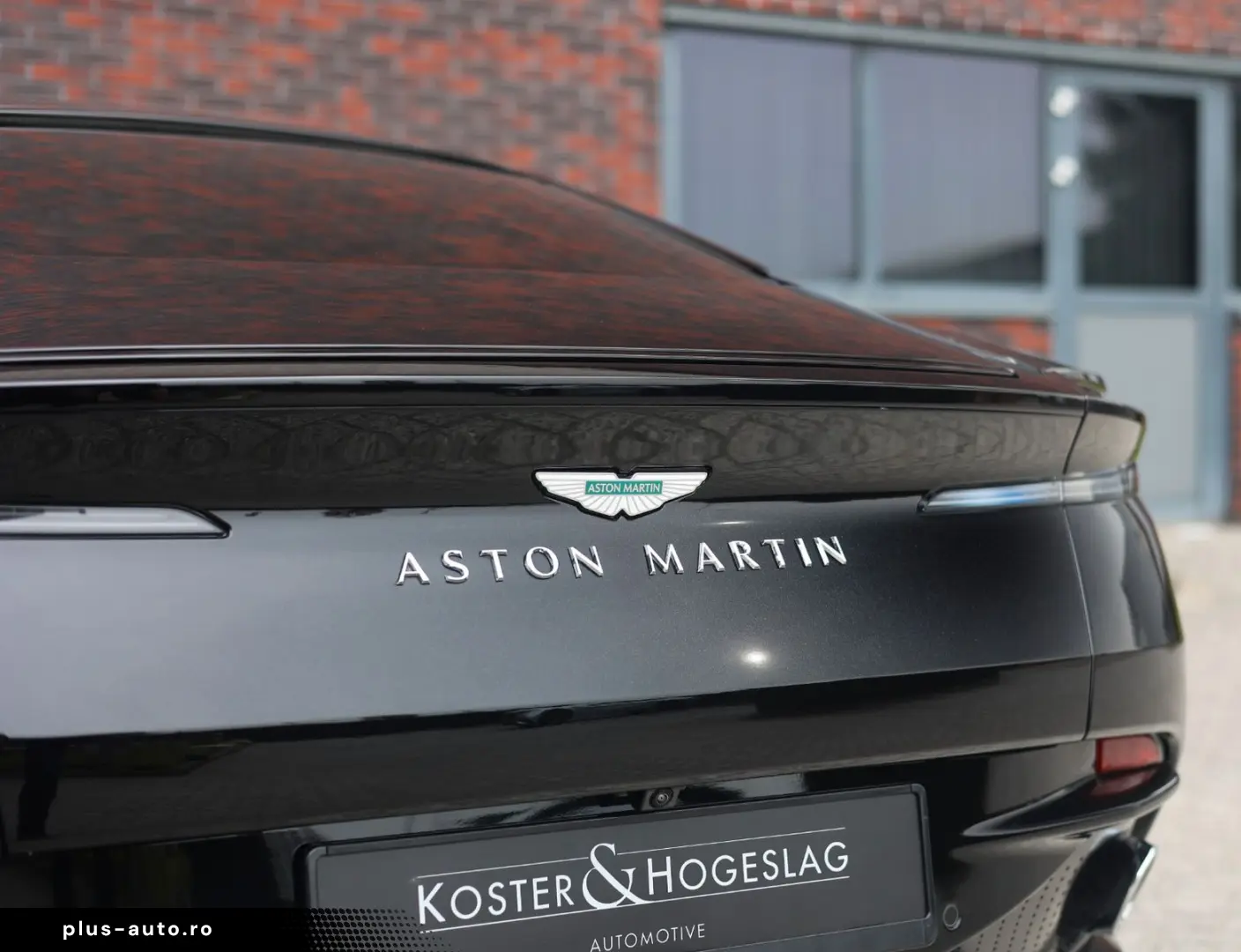 ASTON MARTIN DB12 4.0 V8   360 camera - Scheckheft