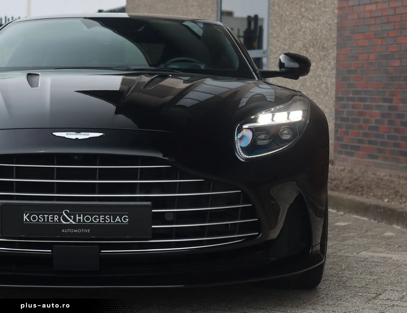 ASTON MARTIN DB12 4.0 V8   360 camera - Scheckheft