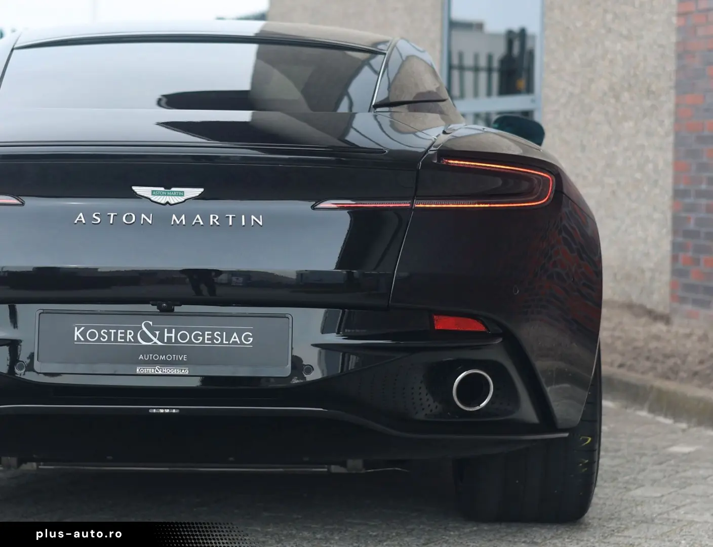 ASTON MARTIN DB12 4.0 V8   360 camera - Scheckheft